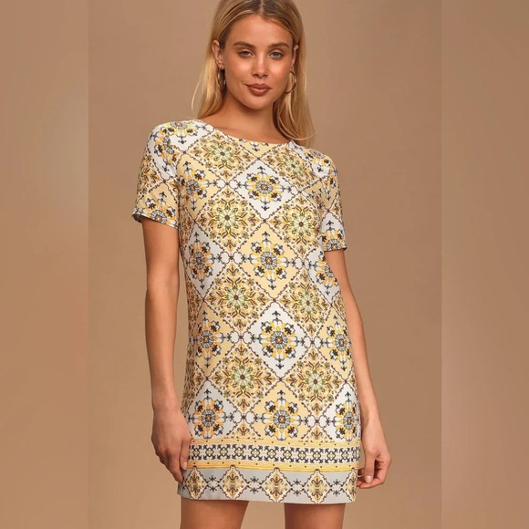 Lulus Dandy Lion Yellow Print Shift Dress - Picture 1 of 8
